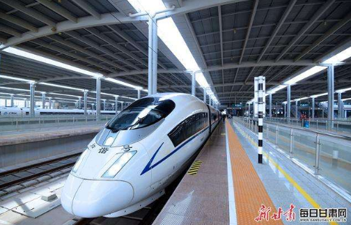 兰铁集团停运30.5对列车 全力打好疫情阻击战